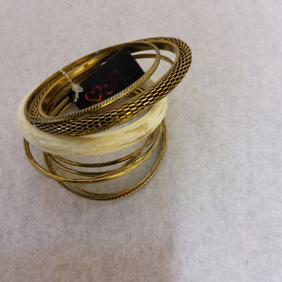 Multi-Layered Bangles Bracelets - Picture 4 of 4